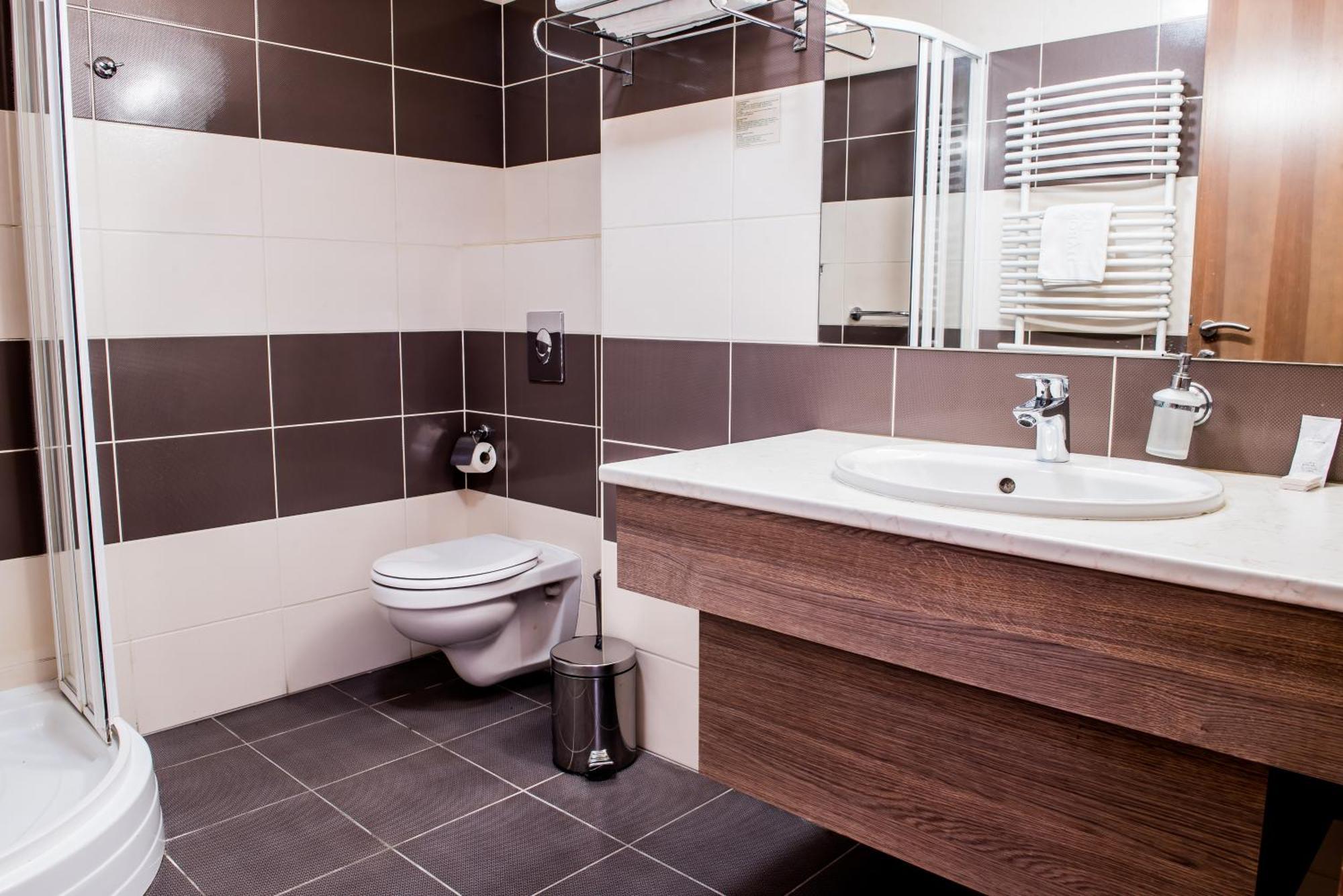 Hotel Harom Gunar Kecskemét Extérieur photo