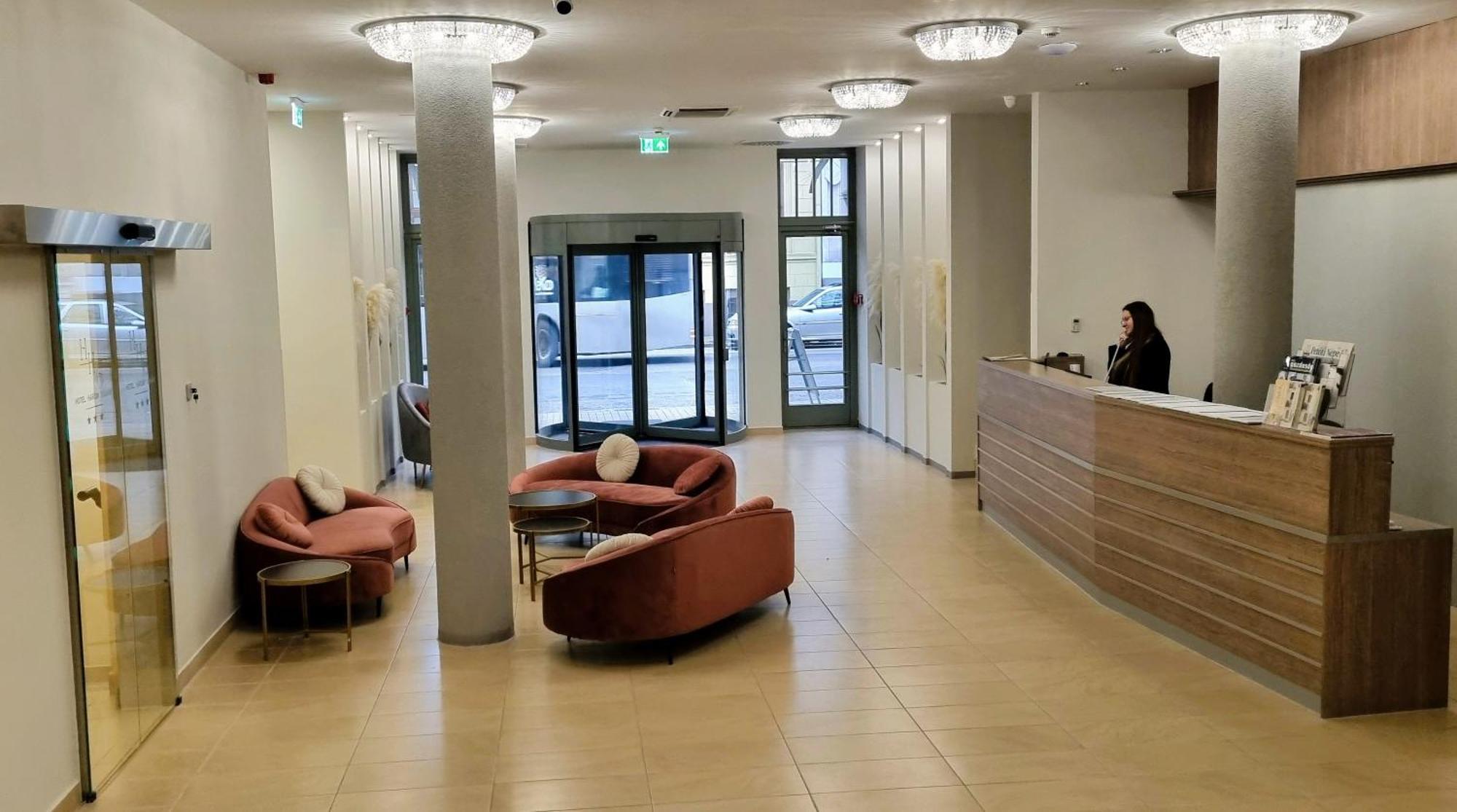 Hotel Harom Gunar Kecskemét Extérieur photo