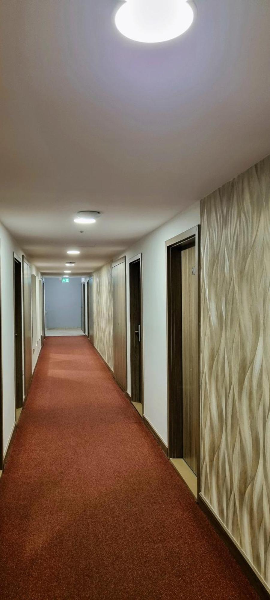 Hotel Harom Gunar Kecskemét Extérieur photo